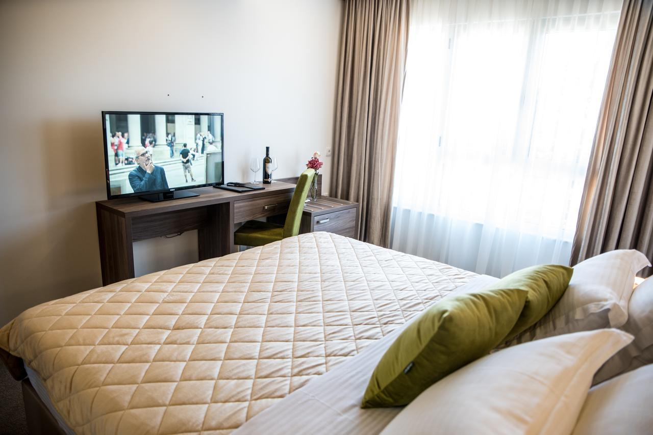 Boutique Hotel "Salina" Ulcinj Exterior photo